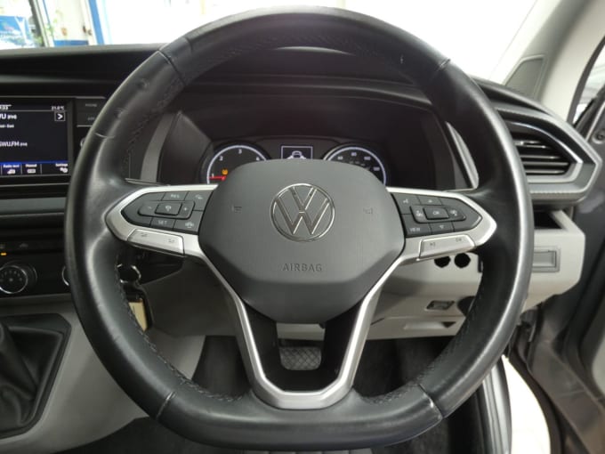 2025 Volkswagen Transporter Shuttle