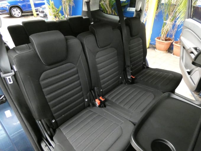 2025 Ford Galaxy