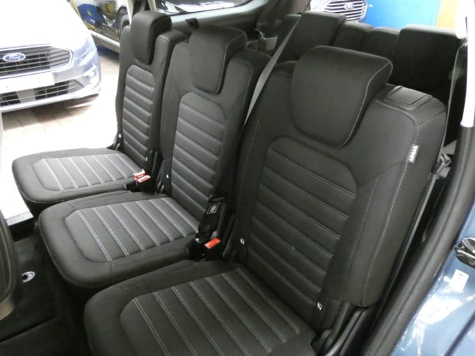 2025 Ford Galaxy