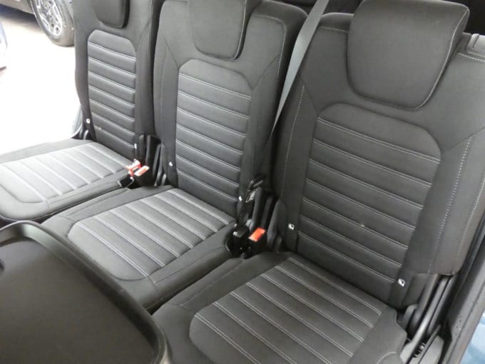 2025 Ford Galaxy