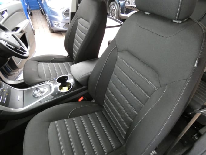 2025 Ford Galaxy