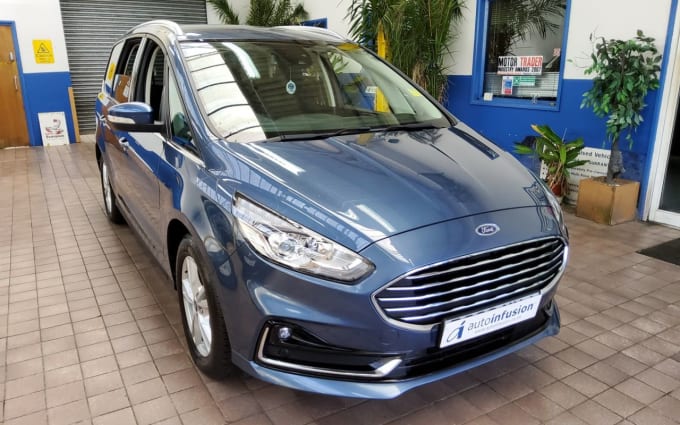 2025 Ford Galaxy