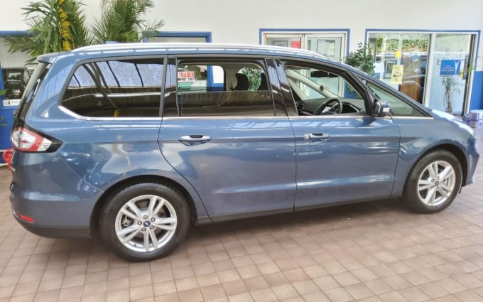 2025 Ford Galaxy