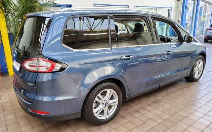 2025 Ford Galaxy
