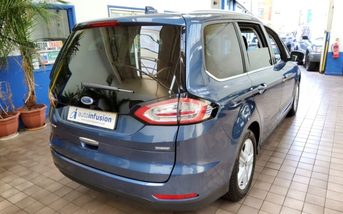2025 Ford Galaxy