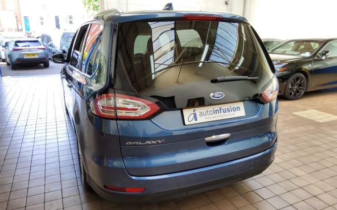 2025 Ford Galaxy