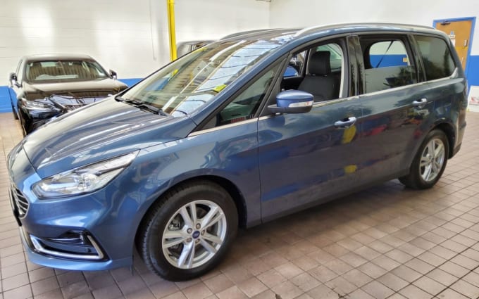 2025 Ford Galaxy