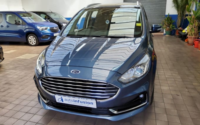 2025 Ford Galaxy