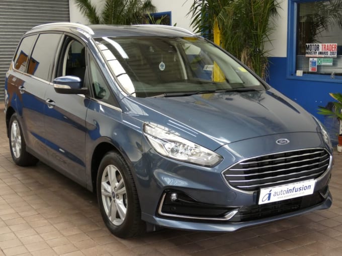 2025 Ford Galaxy