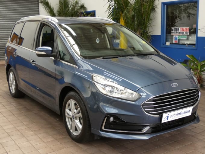 2025 Ford Galaxy
