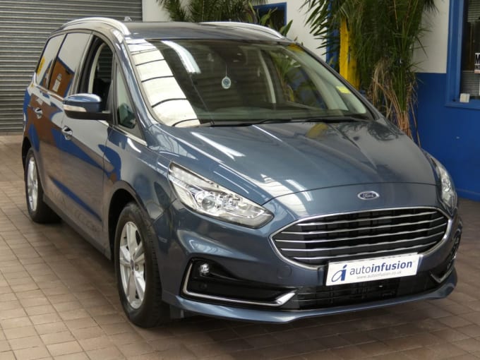 2025 Ford Galaxy
