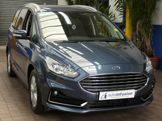 2025 Ford Galaxy