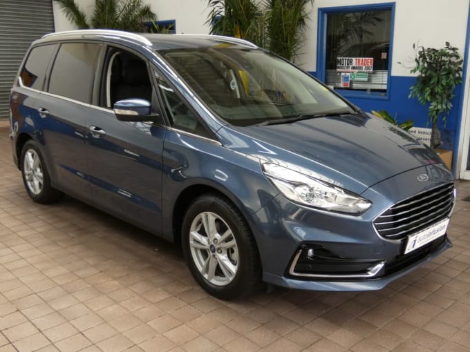 2025 Ford Galaxy