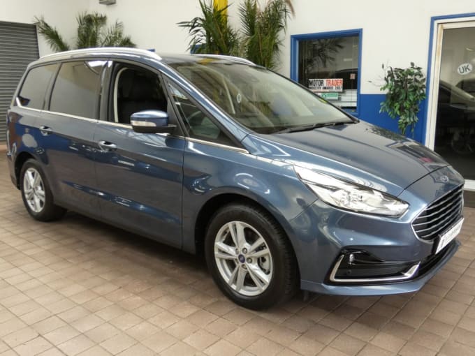 2025 Ford Galaxy