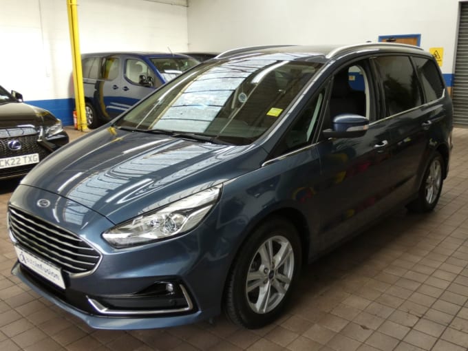 2025 Ford Galaxy