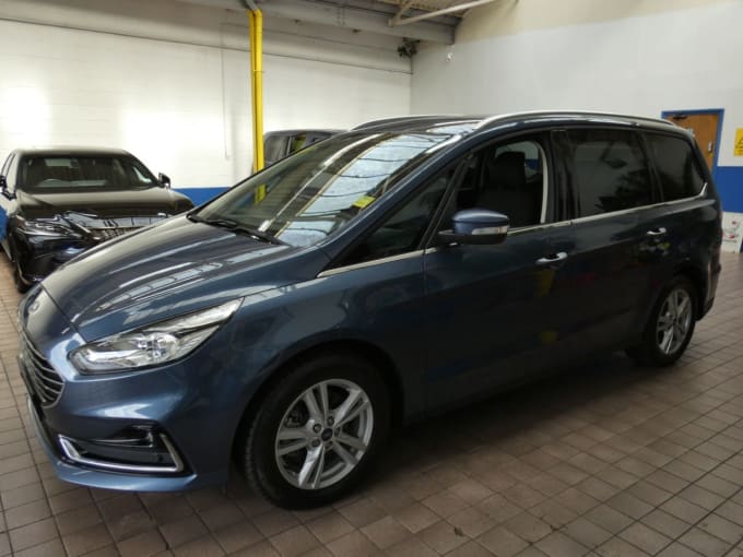 2025 Ford Galaxy