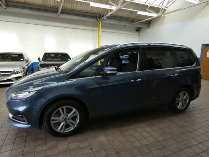 2025 Ford Galaxy