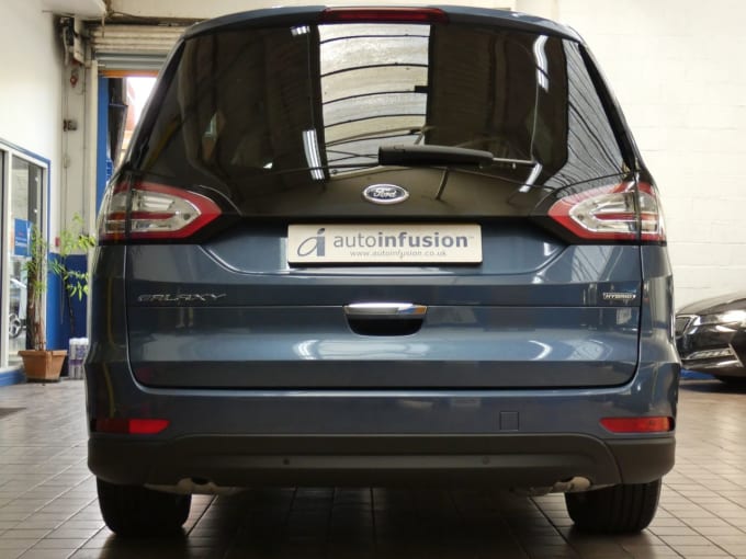 2025 Ford Galaxy