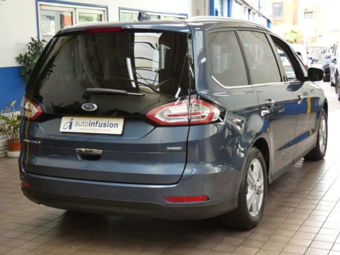 2025 Ford Galaxy