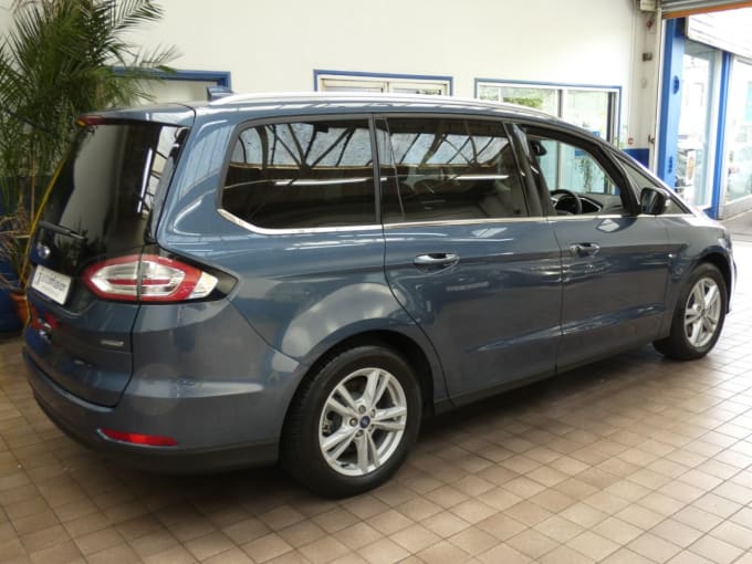 2025 Ford Galaxy