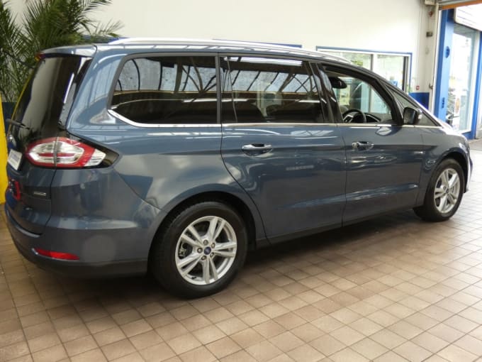 2025 Ford Galaxy