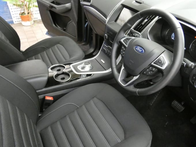 2025 Ford Galaxy
