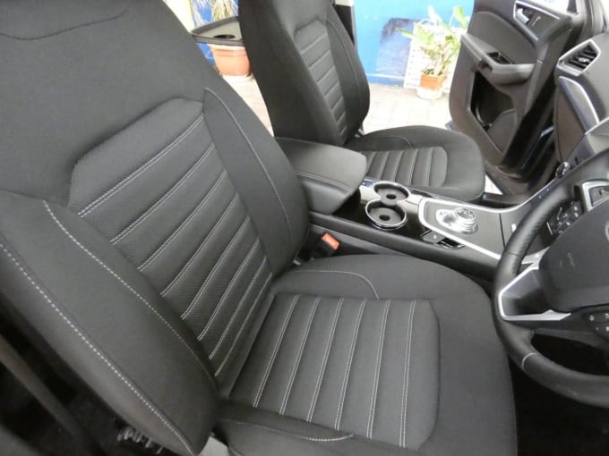 2025 Ford Galaxy
