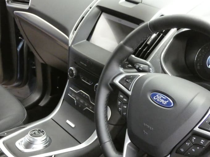2025 Ford Galaxy