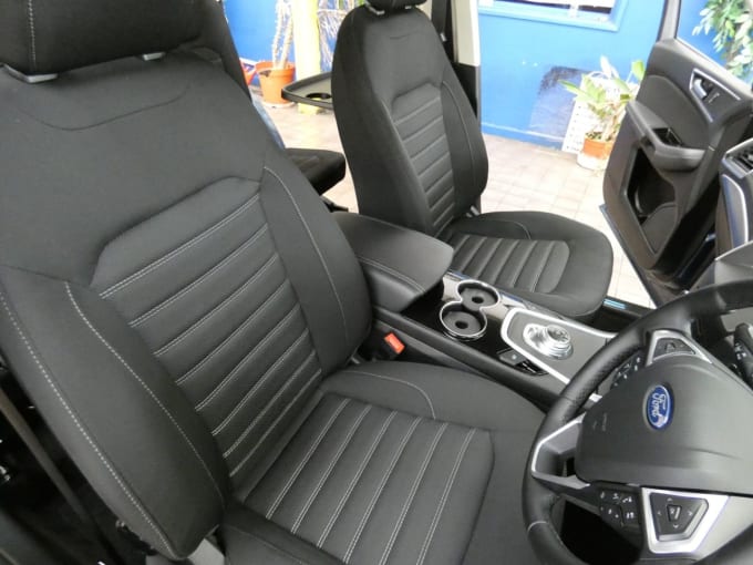 2025 Ford Galaxy