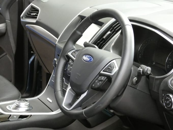 2025 Ford Galaxy