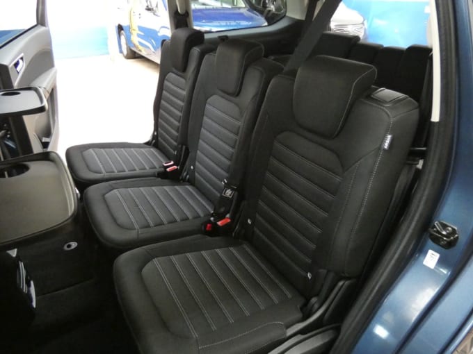2025 Ford Galaxy