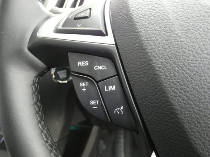 2025 Ford Galaxy
