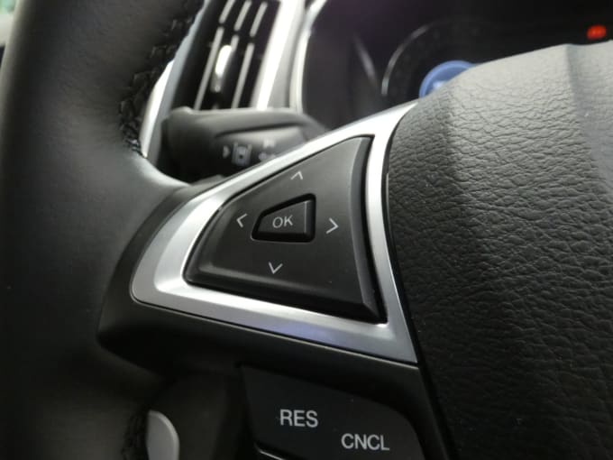 2025 Ford Galaxy