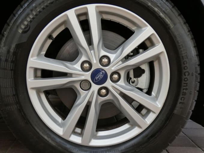 2025 Ford Galaxy