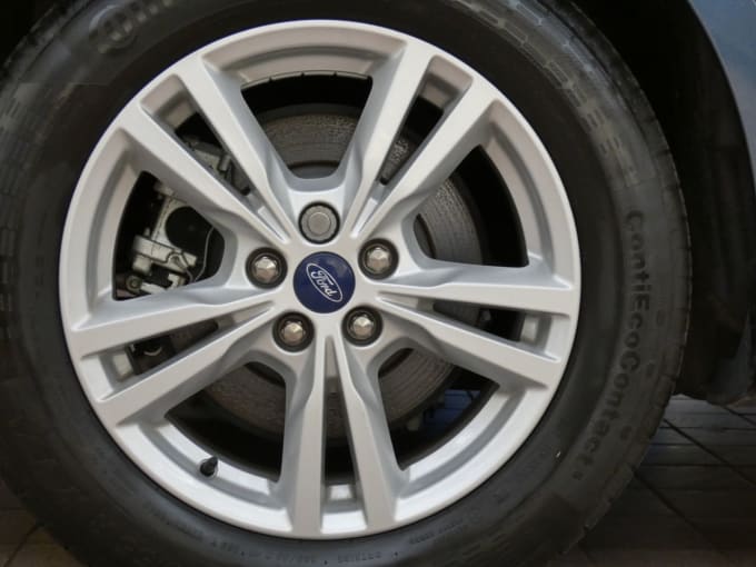 2025 Ford Galaxy