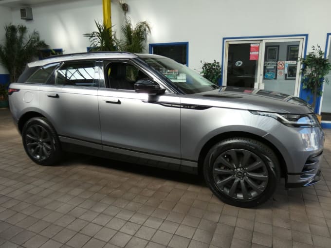 2025 Land Rover Range Rover Velar