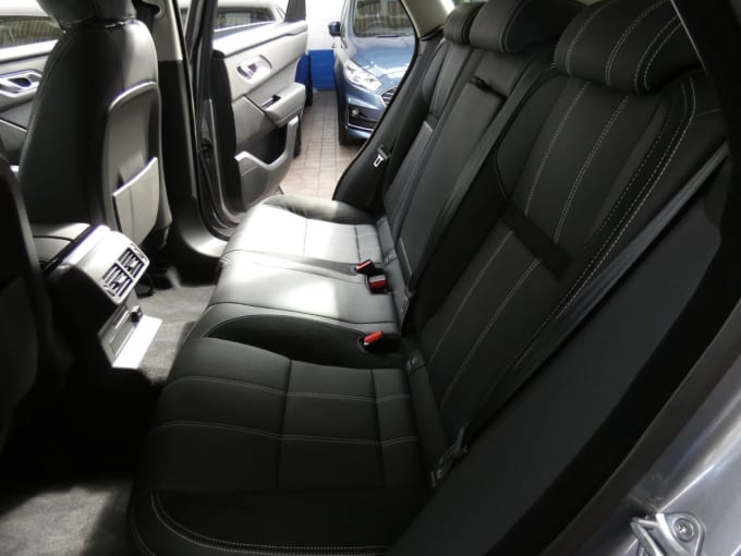 2025 Land Rover Range Rover Velar