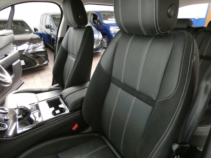 2025 Land Rover Range Rover Velar