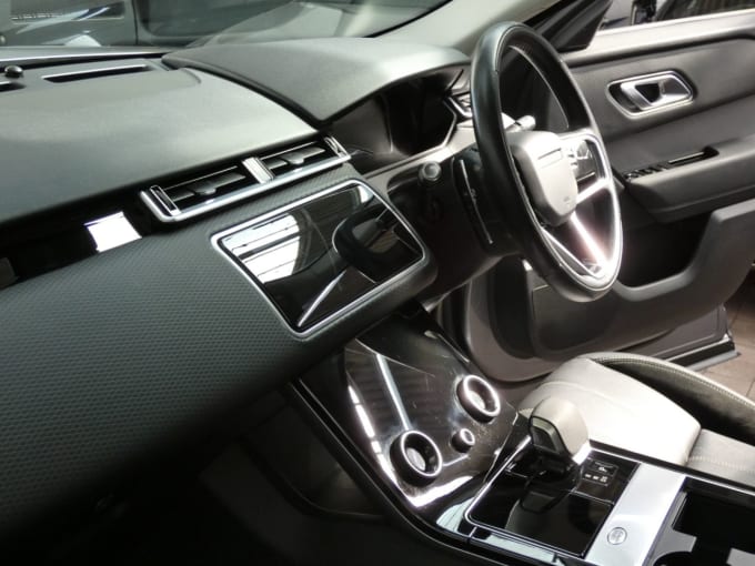 2025 Land Rover Range Rover Velar
