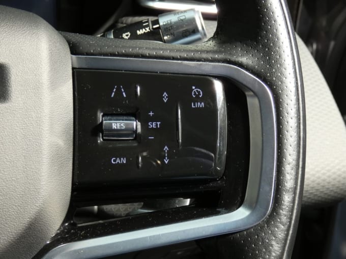 2025 Land Rover Range Rover Velar
