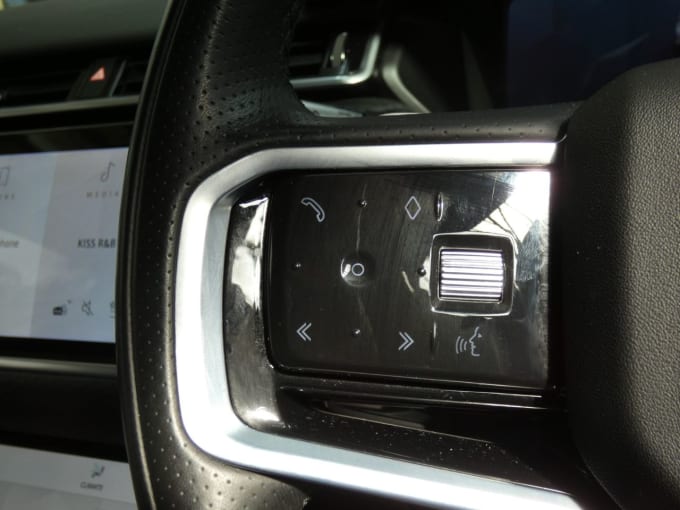 2025 Land Rover Range Rover Velar
