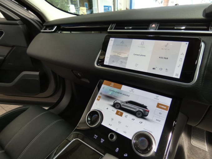 2025 Land Rover Range Rover Velar