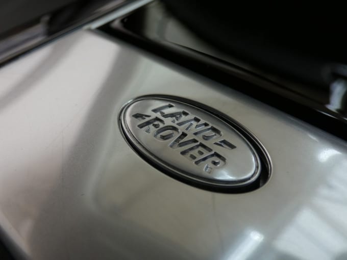 2025 Land Rover Range Rover Velar