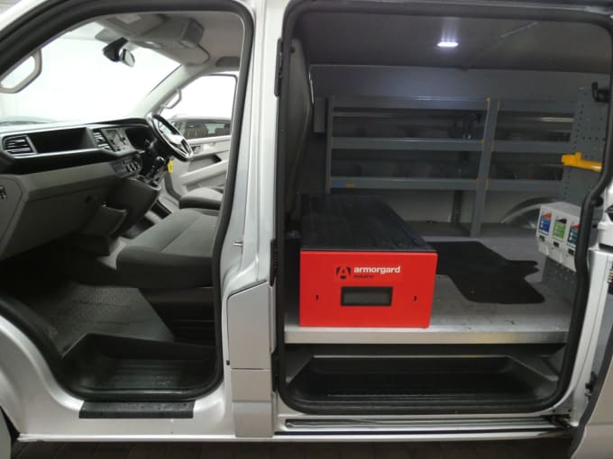 2025 Volkswagen Transporter