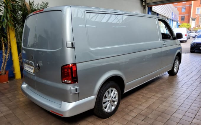 2025 Volkswagen Transporter