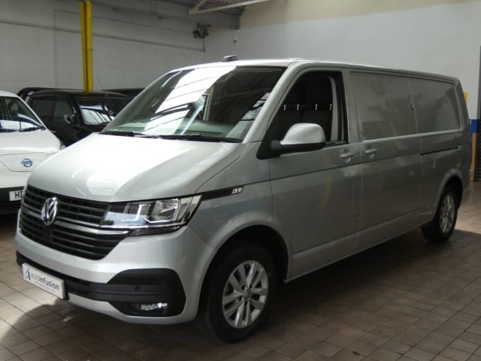 2025 Volkswagen Transporter