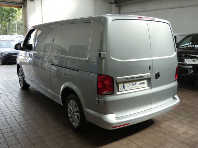 2025 Volkswagen Transporter