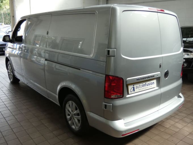 2025 Volkswagen Transporter