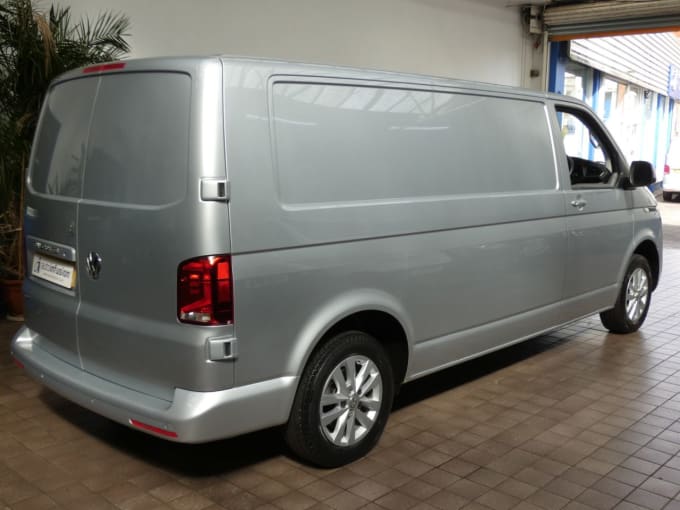 2025 Volkswagen Transporter