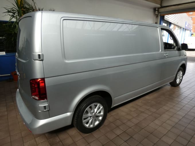 2025 Volkswagen Transporter
